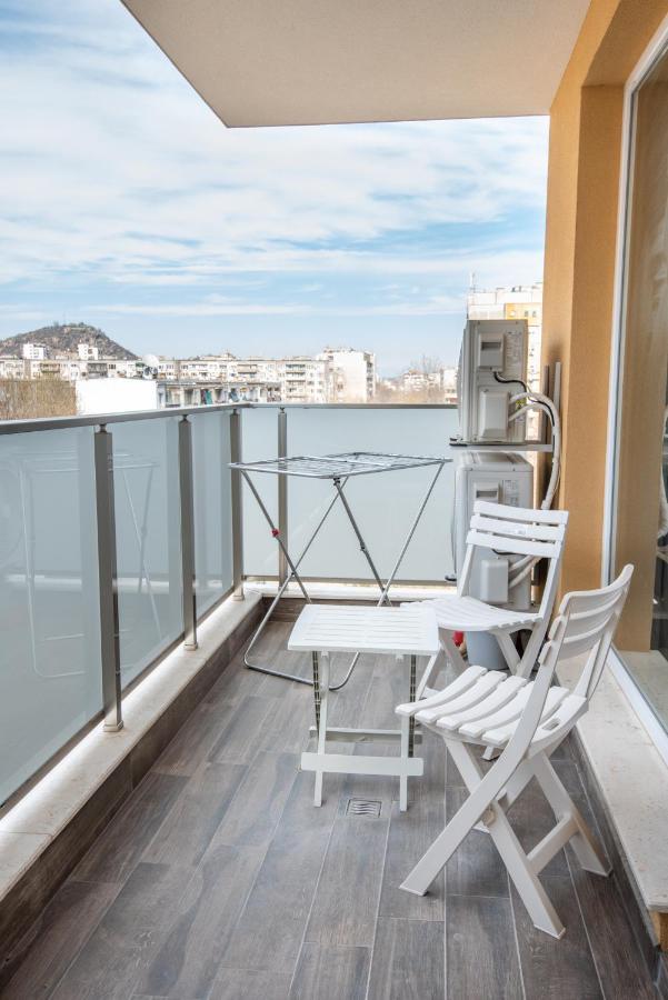 Lovely 1Bed Apartment For 4 Guests & Free Parking Plovdiv Exteriör bild